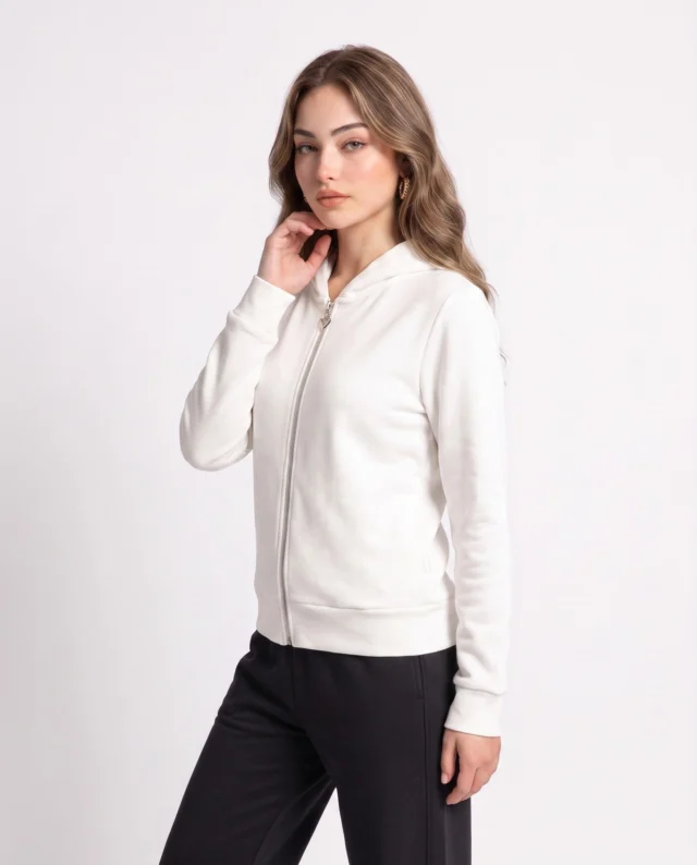 ✨ Un abrigo que combina con tu ritmo

Salir, trabajar, estudiar o disfrutar un plan... la Campera Cuore está lista para acompañarte.

Su diseño versátil y cómodo la convierte en esa prenda que vas a elegir una y otra vez. Porque cuando un básico queda bien con todo, se vuelve un imprescindible.

Descubrila en Celavie.

�Disponible para venta mayorista. 📦
📲 Consultanos por stock, colores y catálogo completo.

🛍️ www.celavie.com.ar
📍Cuenca 544, CABA

#Celavie #ComodidadConEstilo #avellaneda #avellanedamujer #invierno 2026 #ventamayorista