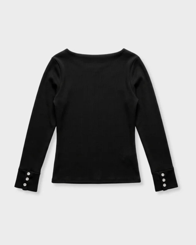 🤍 Un básico que nunca pasa de moda.

Hay prendas que no necesitan llamar la atención para convertirse en imprescindibles.

La Remera Bruma (Artículo 6206) es una de ellas: cómoda, versátil y lista para acompañarte en cualquier plan. Es esa elección segura que hace que vestirte sea más fácil y que cada look se sienta natural, fresco y auténtico.

Porque los mejores básicos son los que usás una y otra vez.

✨ Sumala a tu placard con Celavie.

Disponible para venta mayorista. 📦
📲 Consultanos por stock, colores y catálogo completo.

🛍️www.celavie.com.ar
📍Cuenca 544, CABA

#Celavie #ComodidadConEstilo #avellaneda #avellanedamujer #invierno #paratí #ventamayorista