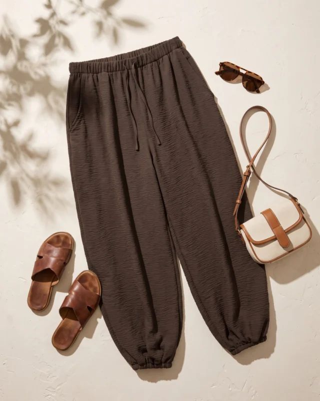 🤎 EL PANTALÓN QUE TE RESUELVE EL LOOK

Hay prendas que hacen que vestirse sea mucho más fácil. El Pantalón Selena es una de ellas. ✨

Un modelo versátil que podés llevar con una remera básica para todos los días o combinar con una camisa, top y accesorios cuando querés un look más armado.

Porque cuando encontrás ese pantalón que combina con todo, sabés que lo vas a usar muchísimo.

🎁 Aprovechá los descuentos y elegí ese favorito que mamá estaba esperando.

Disponible para venta mayorista. 📦
📲 Consultanos por stock, colores y catálogo completo.

🛍️ www.celavie.com.ar
📍Cuenca 544, CABA

#Celavie #avellaneda #primavera🌸 #paratí #ventamayorista