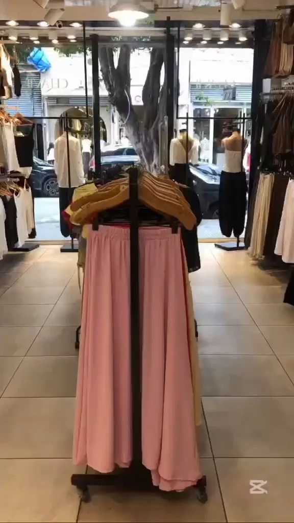 🤍 ¿Te gustan las prendas? A NOSOTROS TAMBIÉN.

Y por eso ponemos tanto amor en cada una de ellas. ✨ En Celavie diseñamos prendas para acompañarte en tu día a día, crear nuevos looks y hacer que cada outfit tenga su propia onda.

¿Ya conocés todos nuestros ingresos? 👀

Entrá a nuestra web y descubrí tus próximos favoritos. ¡También tenemos opciones para mayoristas!

🛍️www.celavie.com.ar
📍Cuenca 544, CABA

#Celavie #avellaneda #primavera🌸 #paratí #ventamayorista